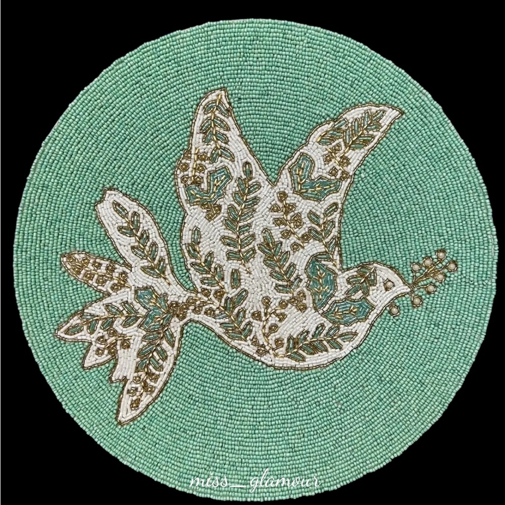 set of 4 Tahari Christmas Holiday Beaded Charger Placemats White Dove Bird Aqua